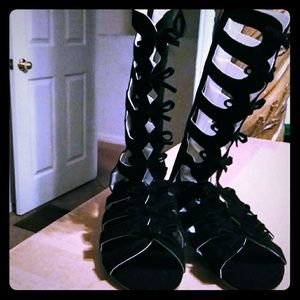 black Gladiator Shoes 22cm insole length.
